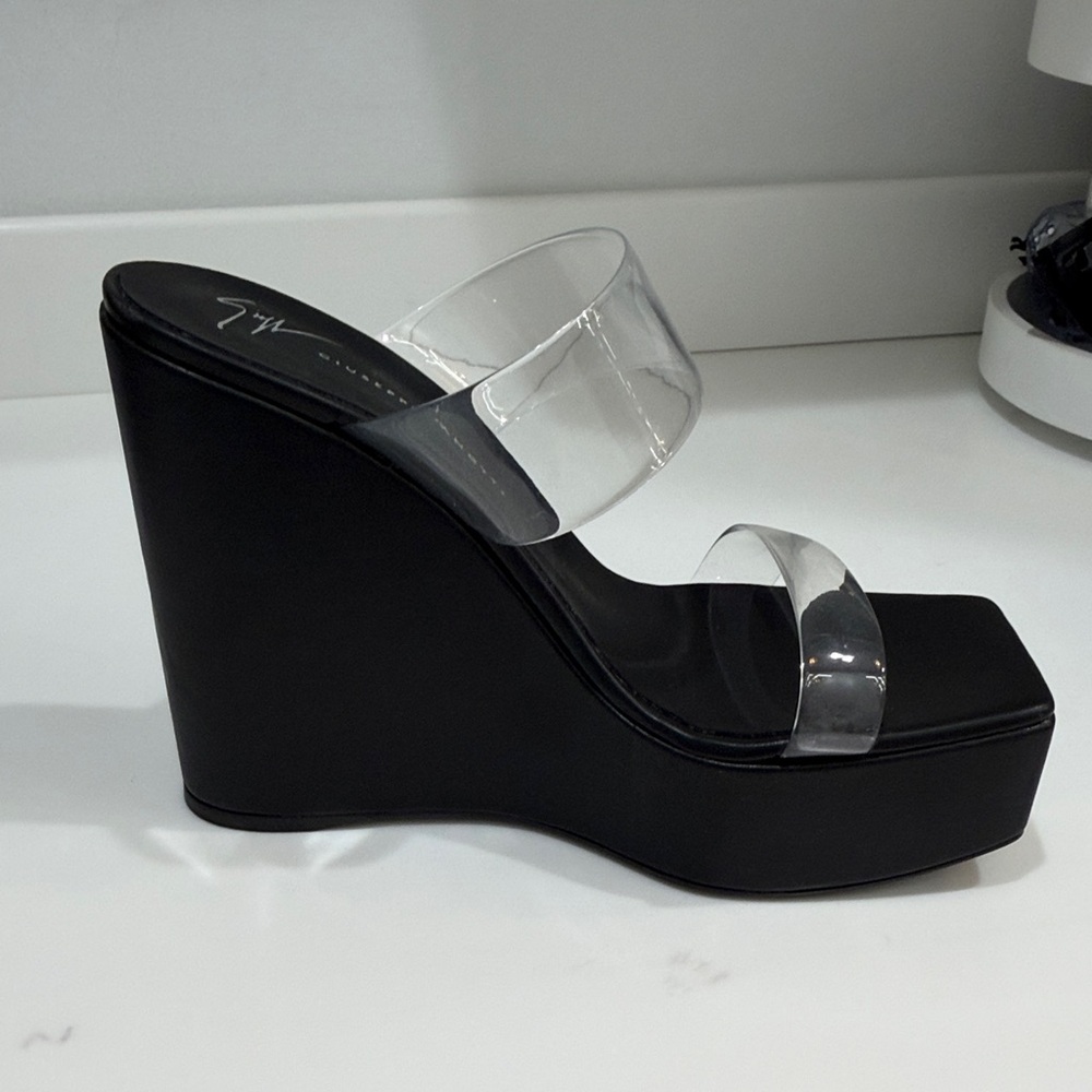 Giuseppe Zanotti Black and Clear Platform Sandals - Picture 3 of 4